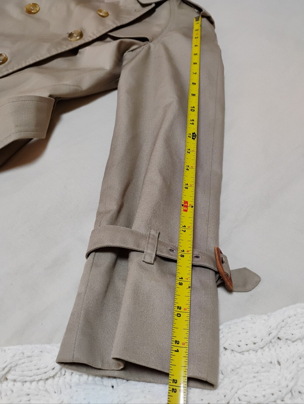 Vintage Burberry Khaki Double-Breasted Trench Coat with Signature Check Lining - Picture 9 of 10